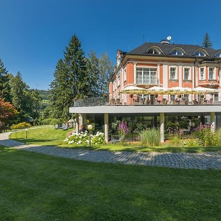 Wellness & Spa Hotel Villa Regenhart Jeseník エクステリア 写真