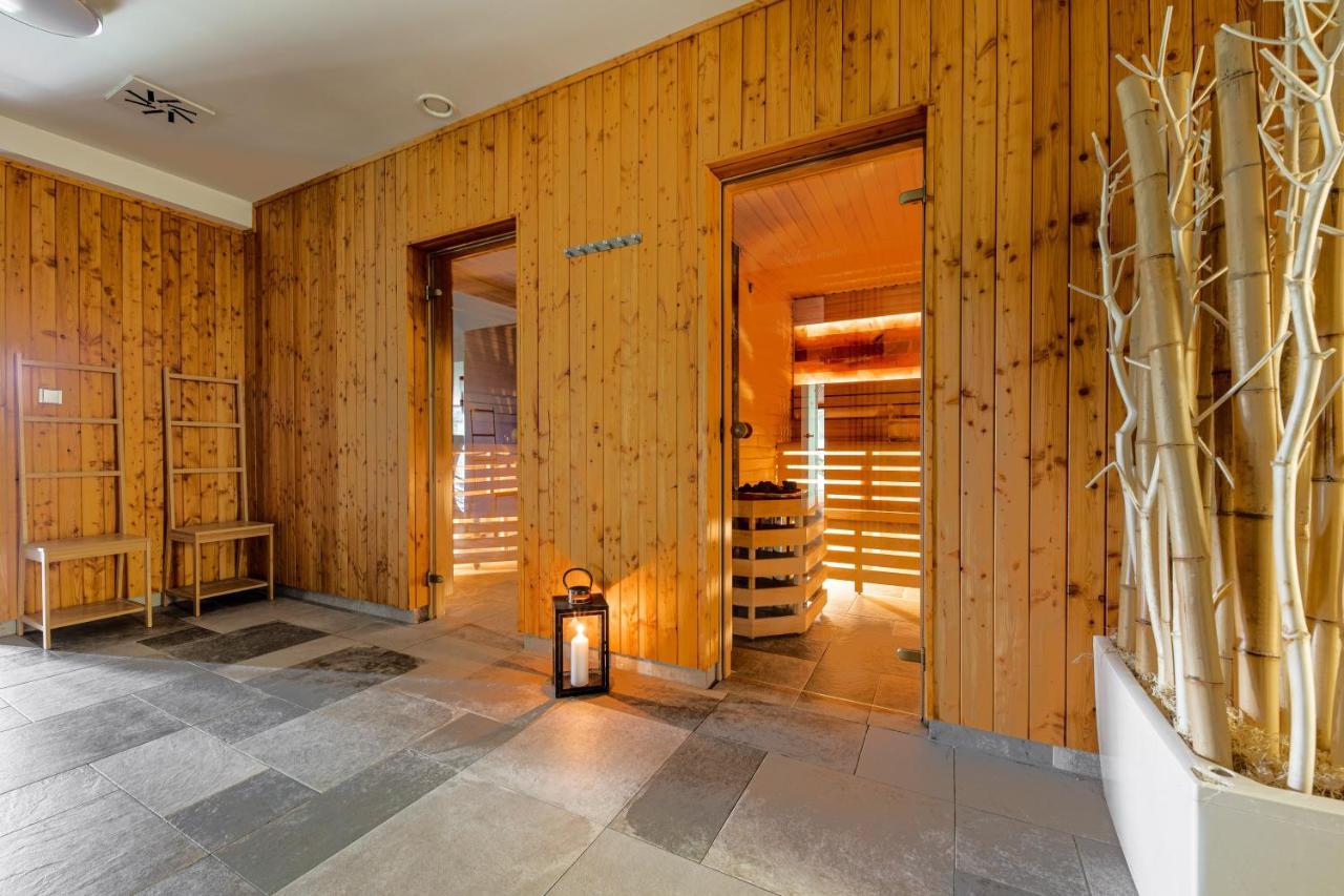 Wellness & Spa Hotel Villa Regenhart Jeseník エクステリア 写真
