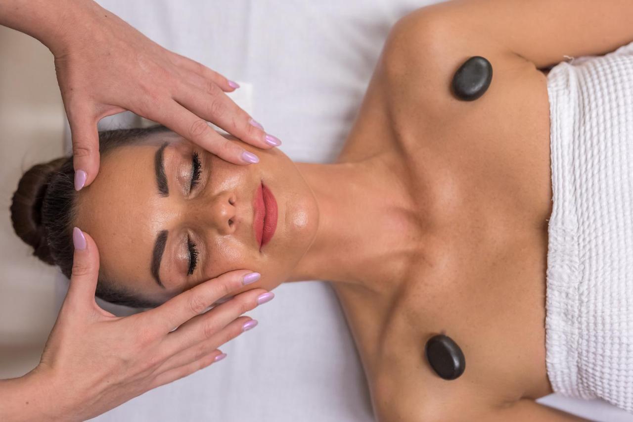 Wellness & Spa Hotel Villa Regenhart Jeseník エクステリア 写真
